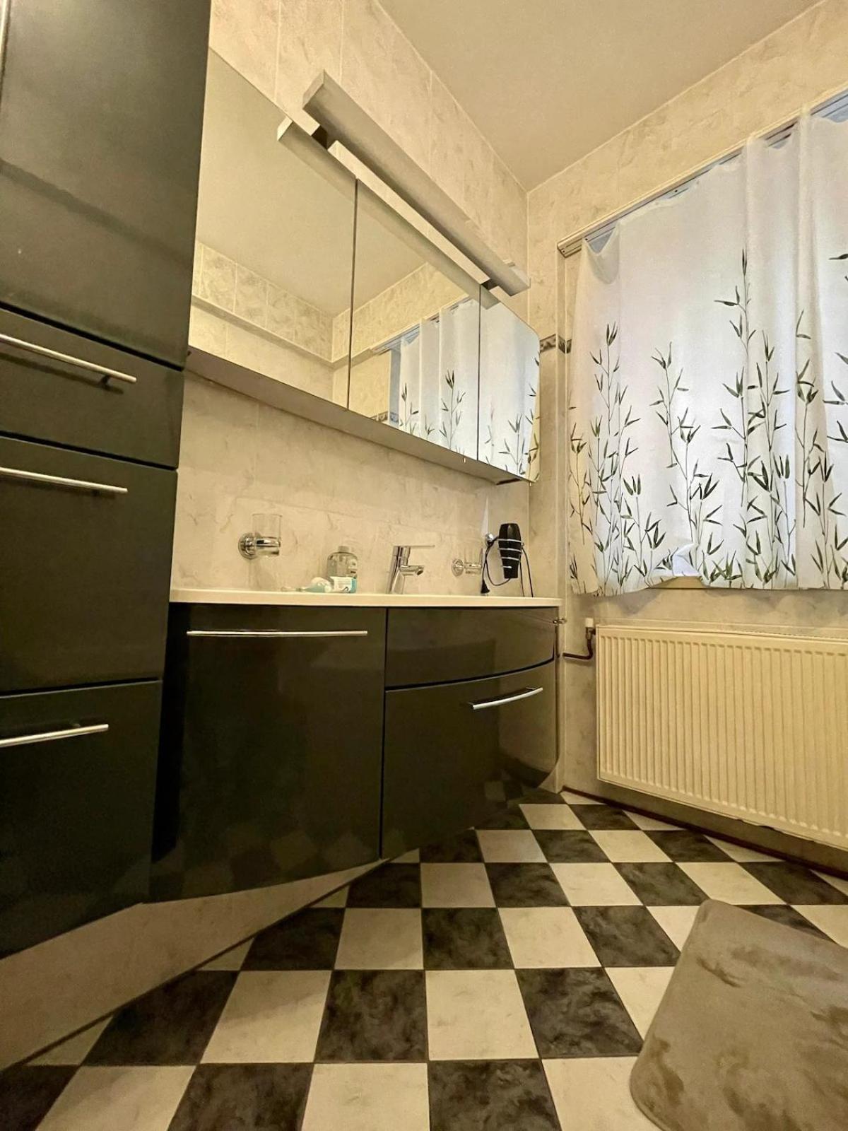 Gemutliche Wohnung Mit Super Lage Vienna Exterior photo