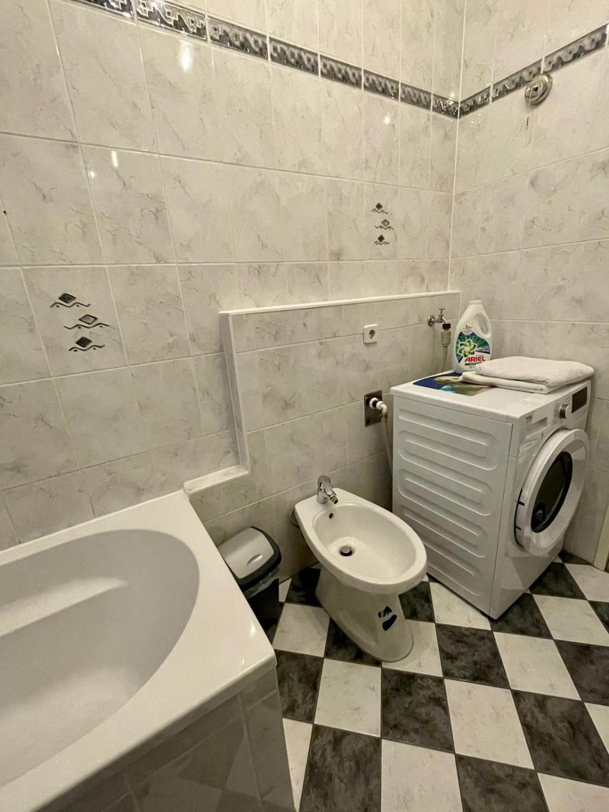 Gemutliche Wohnung Mit Super Lage Vienna Exterior photo